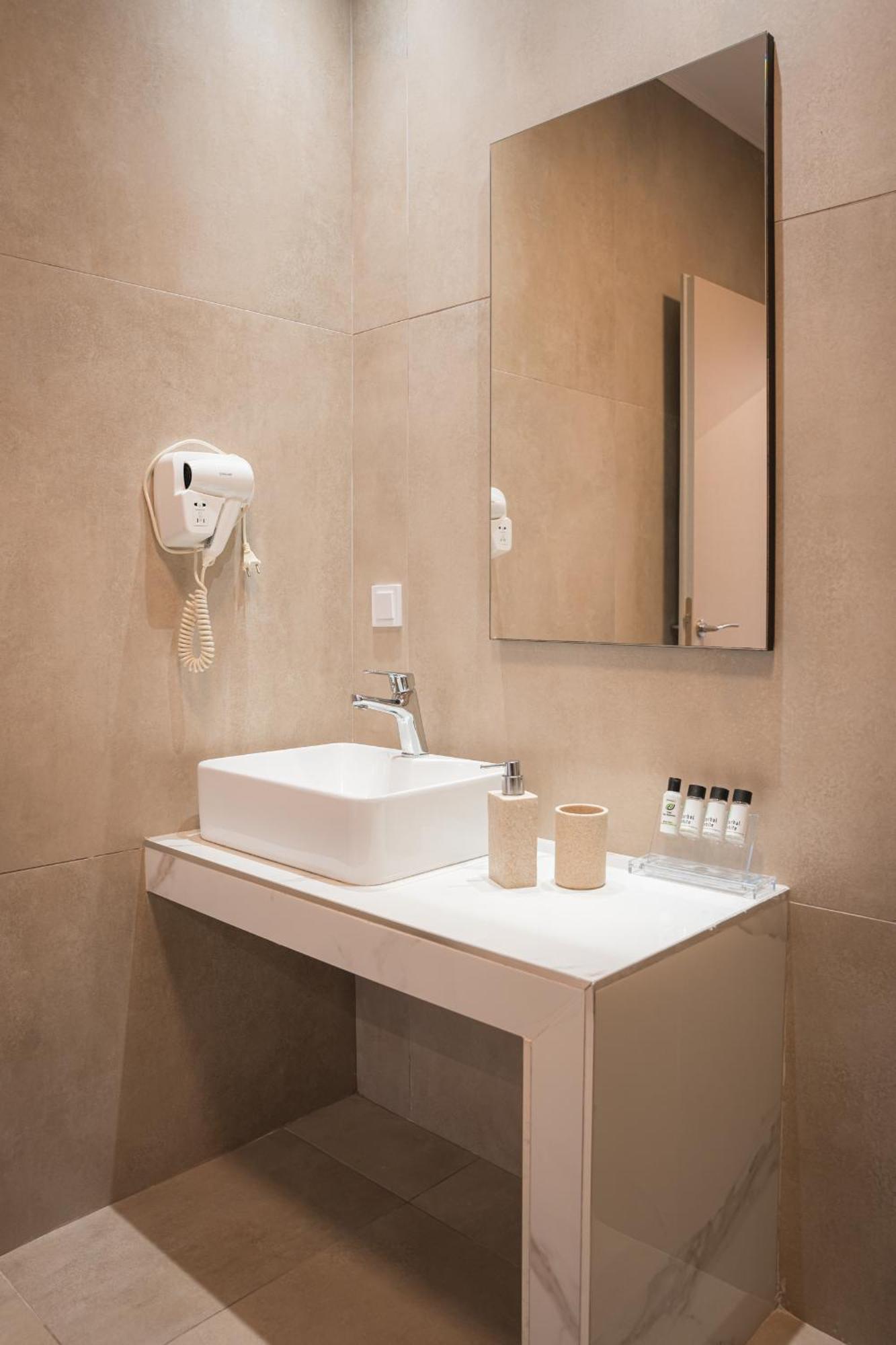 Centralviewsuites Nea Moudania Buitenkant foto